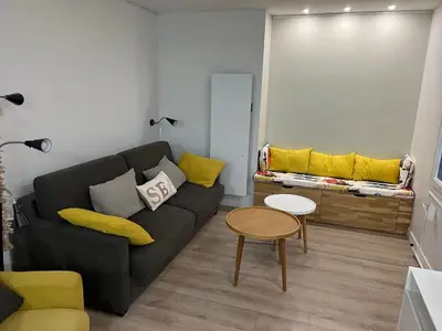 Coin salon dans l'établissement Bel appartement plein centre 100m de la mer
