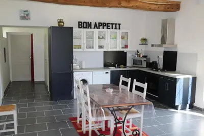 Cuisine ou kitchenette dans l'établissement Le Gite de l'Etrier