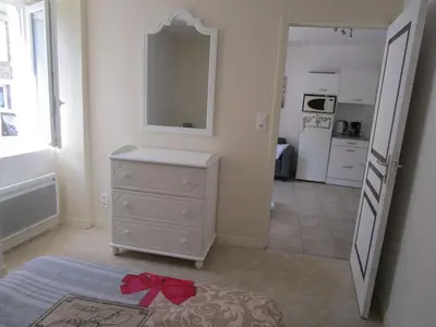 Cuisine ou kitchenette dans l'établissement maisonnette avec jardin proche du Mont Saint Michel