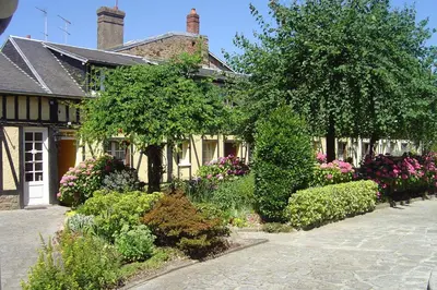 Jardin de l'établissement Hôtel de La Croix d'Or