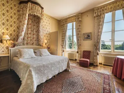 Un ou plusieurs lits dans un hébergement de l'établissement Château de Boucéel - Mont Saint Michel