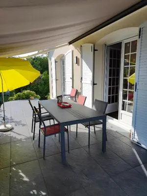 Terrasse ou espace extérieur de l'établissement A 15 mn ouest Caen