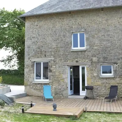 Beautiful Apartment In Sainteny