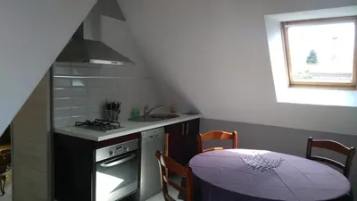 Cuisine ou kitchenette dans l'établissement Les gîtes de Lyly