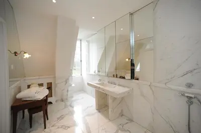 Salle de bains dans l'établissement Chateau de Canisy