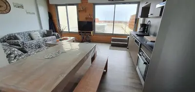 Cuisine ou kitchenette dans l'établissement Appartement vue sur mer et port