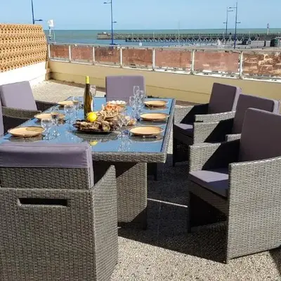 Appartement vue sur mer et port