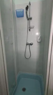 Salle de bains dans l'établissement Hotel Angleterre
