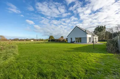 Jardin de l'établissement Les Vignets comfortable holiday home