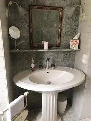 Salle de bains dans l'établissement Chambres d'Hôtes Belle Vallee