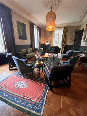 Coin salon dans l'établissement Château de Cesny-aux-Vignes