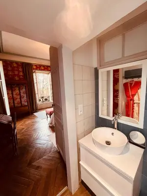 Salle de bains dans l'établissement Château de Cesny-aux-Vignes