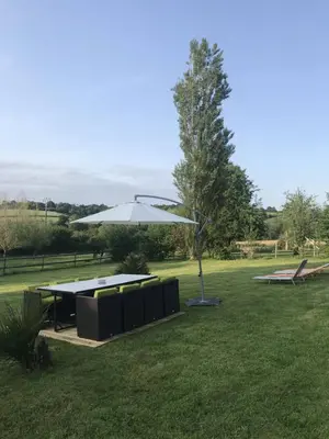 Jardin de l'établissement Gîte de L'Hotel Mahey