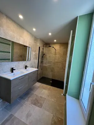 Salle de bains dans l'établissement Maison d'Alice - avec SPA