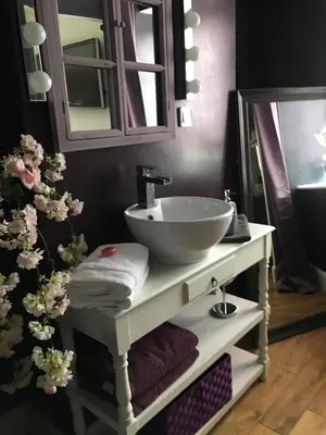 Salle de bains dans l'établissement Villa Camélia