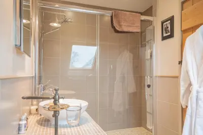 Salle de bains dans l'établissement Spirit of 1944