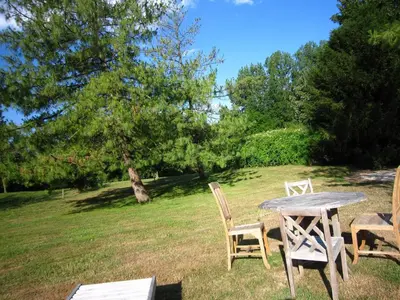 Jardin de l'établissement Riverside Retreat in Lantheuil