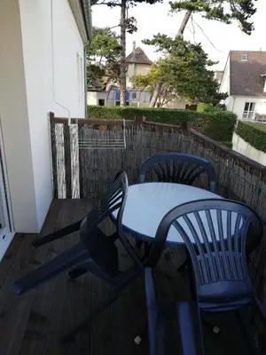 Balcon ou terrasse dans l'établissement Charmant studio bord de mer