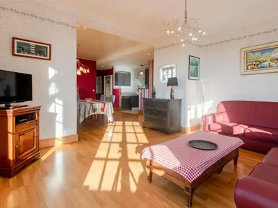 Télévision ou salle de divertissement dans l'établissement Apartment Le Normandie Home by Interhome