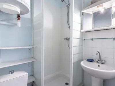Salle de bains dans l'établissement Apartment Fleur Marine-16 by Interhome