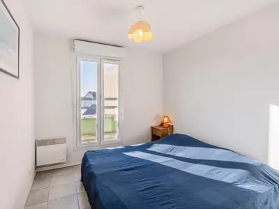 Un ou plusieurs lits dans un hébergement de l'établissement Apartment Les Marines 1 et 2-4 by Interhome