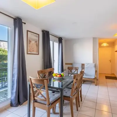 Apartment Les Marines 1 et 2-4 by Interhome