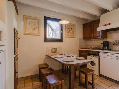 Cuisine ou kitchenette dans l'établissement Holiday Home Le Clos du Golf-2 by Interhome