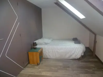 Un ou plusieurs lits dans un hébergement de l'établissement Villa centre ville à 100m de la plage, pour 20 personnes