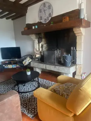 Télévision ou salle de divertissement dans l'établissement Meublé 3 étoiles, proche Plages débarquement dans les Marais du Cotentin à Carentan