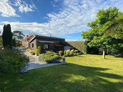 Jardin de l'établissement Holiday Home in Normandy near Sandy Beaches