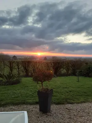 Lever ou coucher de soleil vu de le B&B/chambre d'hôtes ou à proximité