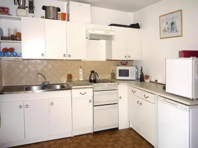 Cuisine ou kitchenette dans l'établissement Semi-detached house, St Sauveur-le-Vicomte