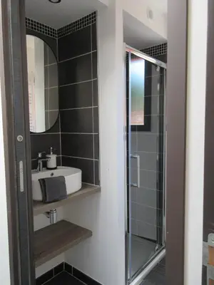 Salle de bains dans l'établissement Villa Marylou
