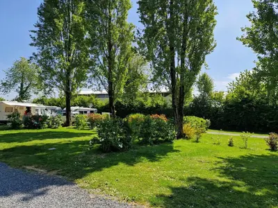 Jardin de l'établissement Camping le Clos de Balleroy