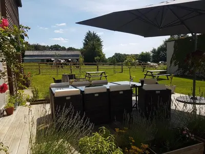 Jardin de l'établissement La Bastide Du Bonheur Chambres et Tables D'Hôtes