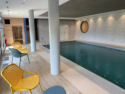 Piscine de l'établissement Résidence Services Seniors Domitys - Les Safrans ou située à proximité