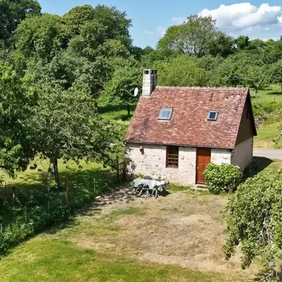 Maison ancienne restaurée avec poêle à bois et animaux admis - FR-1-497-15