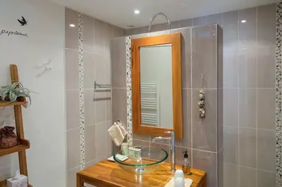 Salle de bains dans l'établissement La Boudrie