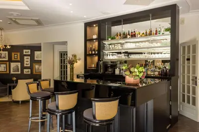 Salon ou bar de l'établissement Best Western Plus Le Moderne