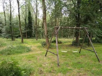 Aire de jeux pour enfants de l'établissement Les Gîtes du Château de Passillé
