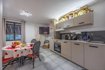 Cuisine ou kitchenette dans l'établissement LOGIS DU GRAND PIN
