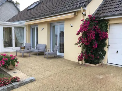 Jardin de l'établissement La Maison s'apelle le P'tit Nid