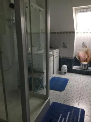Salle de bains dans l'établissement La Maison s'apelle le P'tit Nid