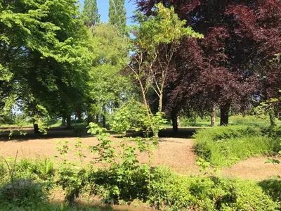 Jardin de l'établissement Gîtes des champs & Spa