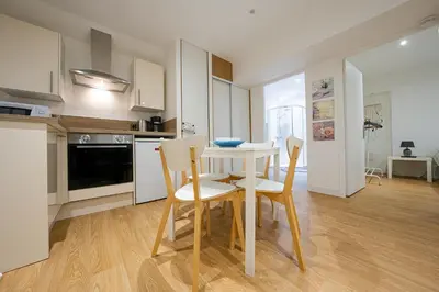 Cuisine ou kitchenette dans l'établissement Gîte de l étang du moulin du pre