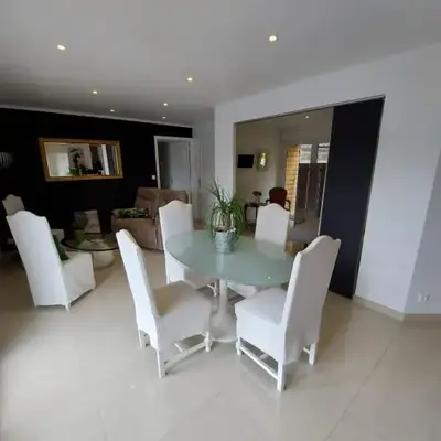 Les Suites de Véronique