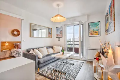 Coin salon dans l'établissement Plage Cabourg 7bis