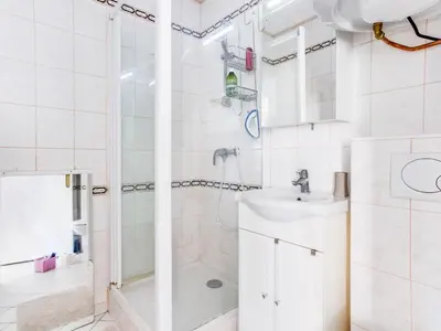Salle de bains dans l'établissement Apartment Le Sporting-15 by Interhome