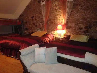 Un ou plusieurs lits dans un hébergement de l'établissement Self Catering for large groups, friends/families