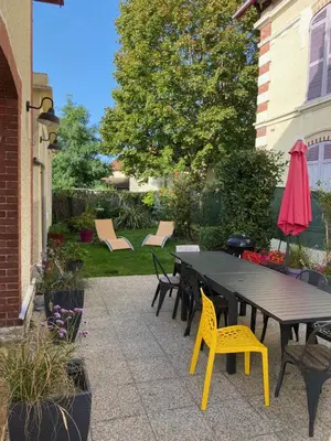 Jardin de l'établissement kerwatt - Grande et belle maison de ville avec jardin, proche centre et mer